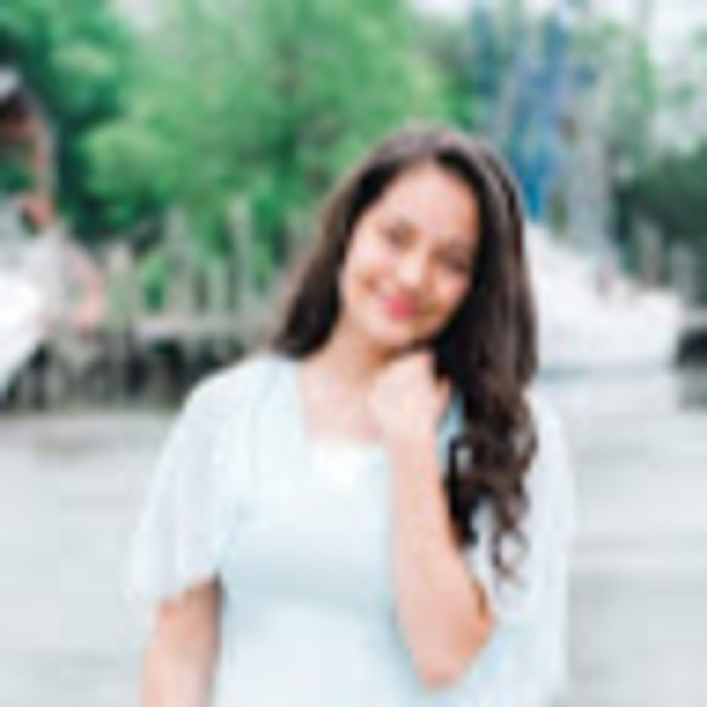 Meet your Posher, Adrianna